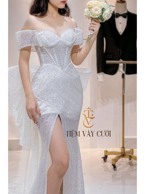 TVC55 Đầm Cưới Cô Dâu, Váy Cưới Tiệc Ngắn, Xẻ Đùi, Bệt Vai Ngang, Vải Lưới Mịn