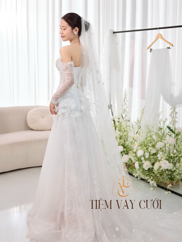 TVC532 Đầm Cưới Cô Dâu, Váy Cưới Đi Bàn, Cúp Ngực, Dáng Ôm